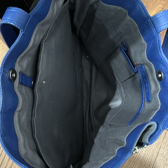 Halogen Blue Leather Tote Bag - Picture 5 of 5